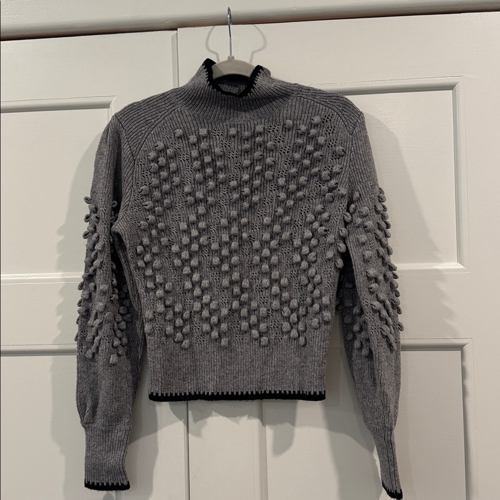 BCBGMAXAZRIA Grey Popcorn Stitch Turtleneck Size Medium